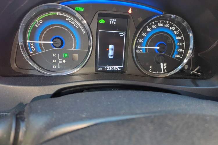 Used Toyota Corolla 2017 Revised Dual-Engine 1.8L E-CVT Elite Edition Odometer Close Up