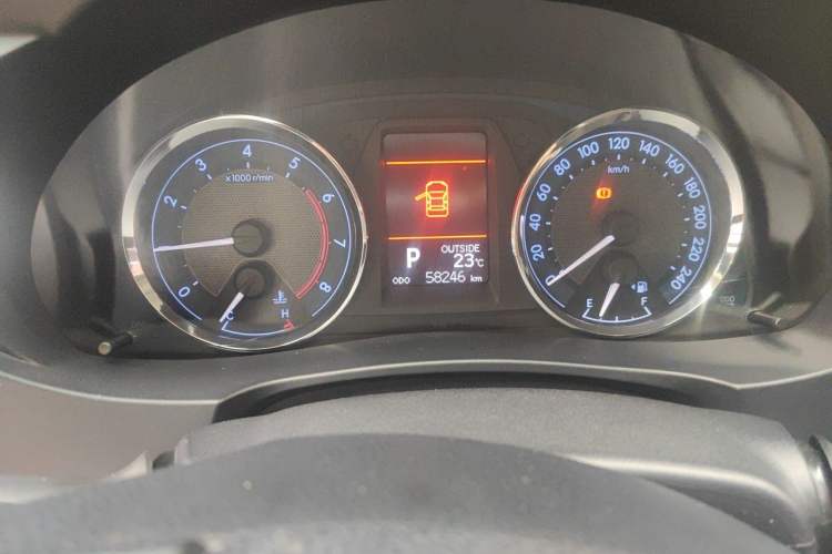 Used Toyota Corolla 2017 1.2T CVT GL-i Leather Edition Odometer Close Up