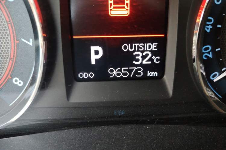 Used Toyota Corolla 2017 1.2T CVT GL-i Odometer Close Up