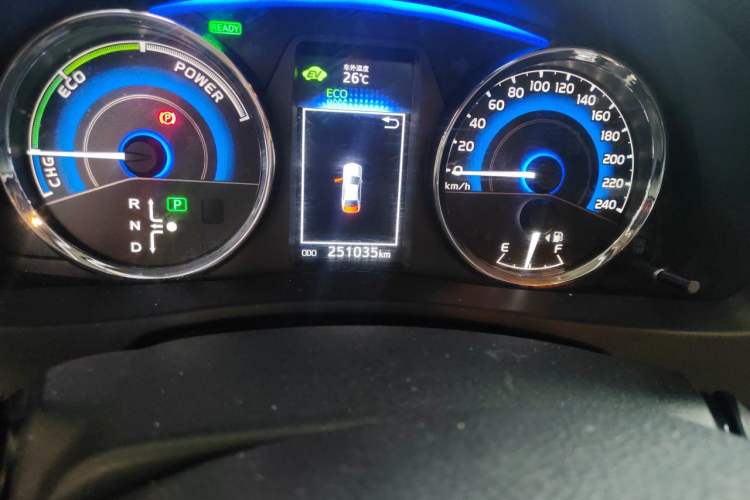 Used Toyota Corolla 2017 Revised Dual-Engine 1.8L E-CVT Leading Edition Odometer Close Up