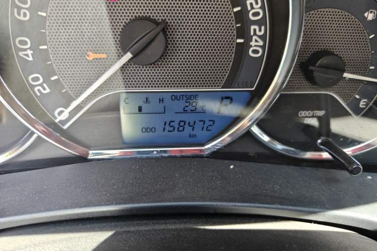 Used Toyota Corolla 2017 1.2T CVT GL Odometer Close Up
