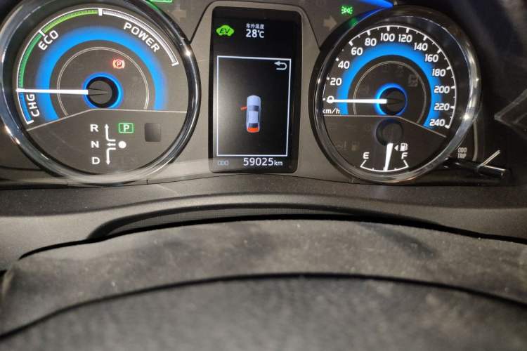 Used Toyota Corolla 2017 Revised Dual-Engine 1.8L E-CVT Elite Edition Odometer Close Up