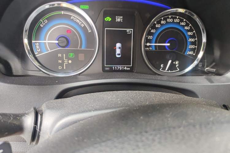 Used Toyota Corolla 2017 Revised Dual-Engine 1.8L E-CVT Elite Edition Odometer Close Up