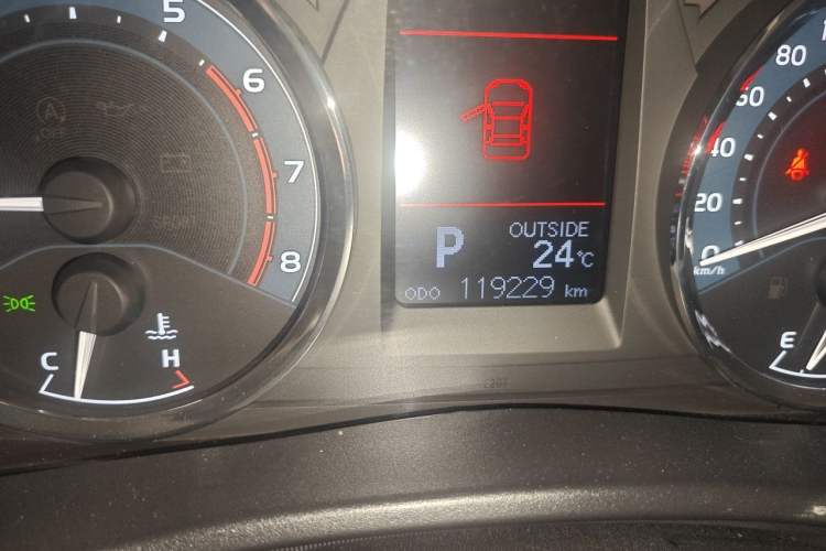 Used Toyota Corolla 2017 Revised Version 1.2T S-CVT GL-i Odometer Close Up
