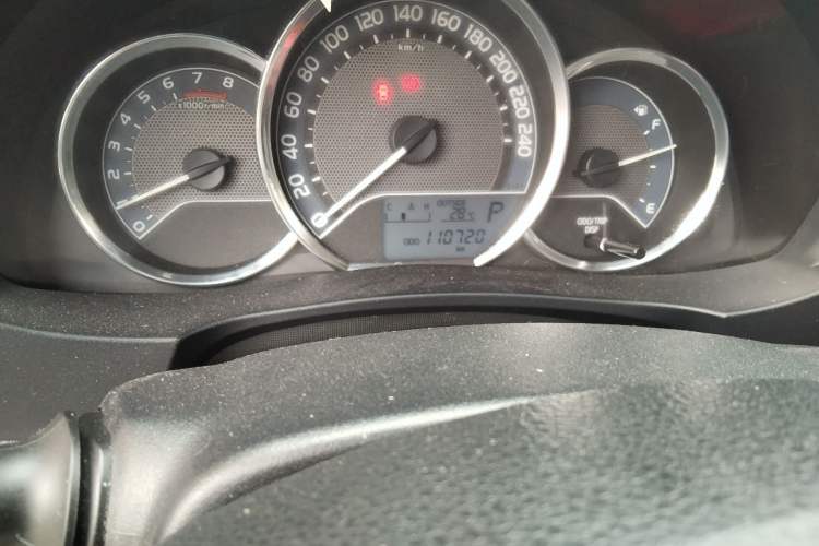 Used Toyota Corolla 2017 1.6L CVT GL Odometer Close Up