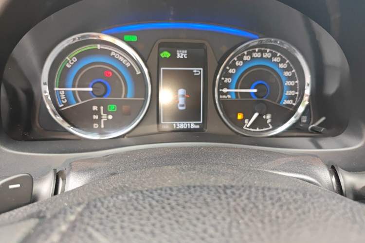 Used Toyota Corolla 2017 Revised Dual-Engine 1.8L E-CVT Leading Edition Odometer Close Up