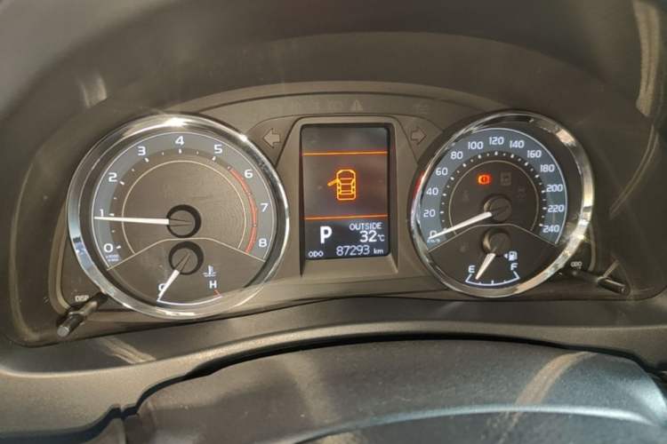 Used Toyota Corolla 2017 Revised Version 1.2T S-CVT GL-i Odometer Close Up