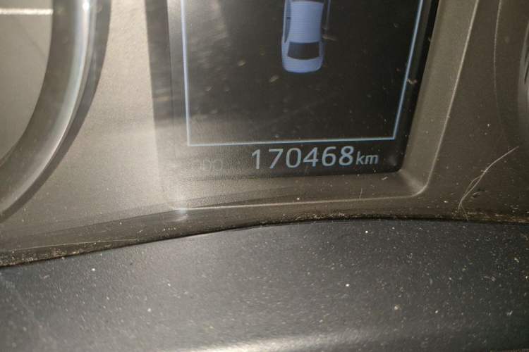 Used Toyota Corolla 2017 Revised Dual-Engine 1.8L E-CVT Leading Edition Odometer Close Up