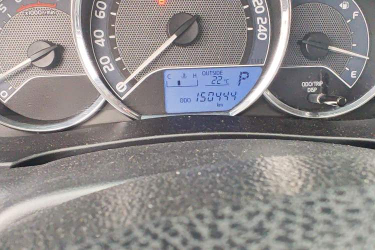 Used Toyota Corolla 2017 1.2T CVT GL Odometer Close Up