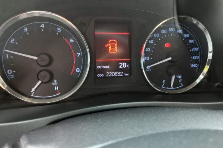 Used Toyota Corolla 2017 Revised Version 1.2T Manual GL-i Odometer Close Up