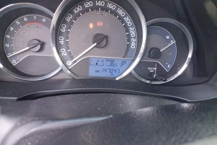 Used Toyota Corolla 2017 1.2T CVT GL Odometer Close Up