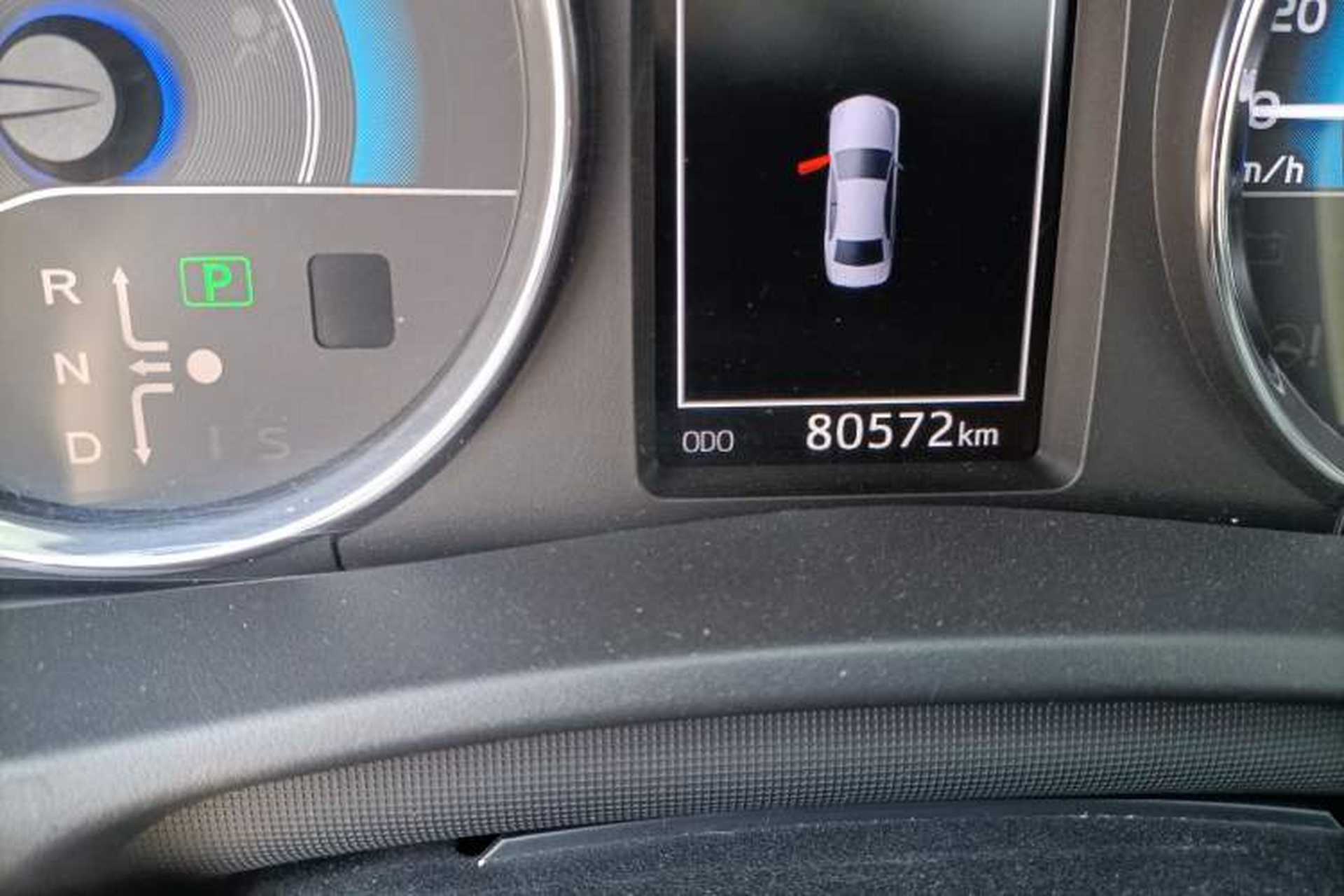 Used Toyota Corolla 2017 Revised Dual-Engine 1.8L E-CVT Elite Edition Odometer Close Up