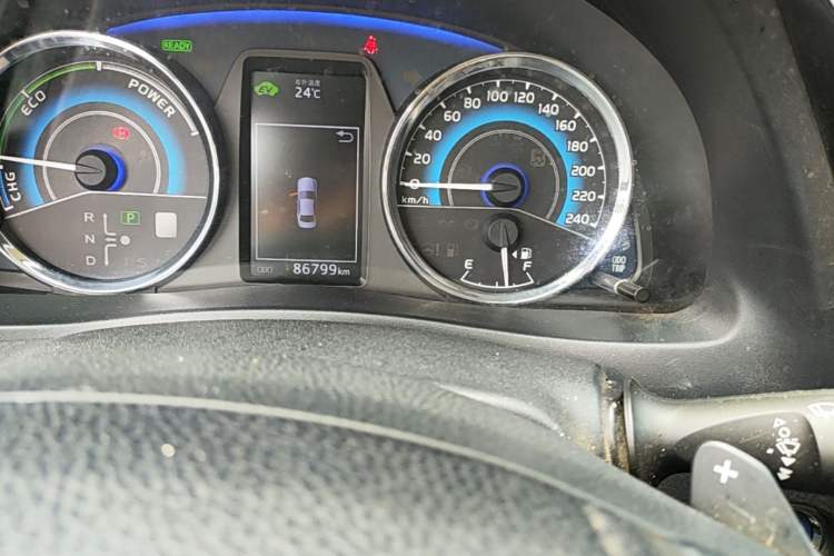 Used Toyota Corolla 2017 Revised Dual-Engine 1.8L E-CVT Elite Edition Odometer Close Up