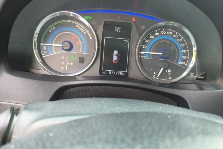 Used Toyota Corolla 2017 Revised Dual-Engine 1.8L E-CVT Leading Edition Odometer Close Up