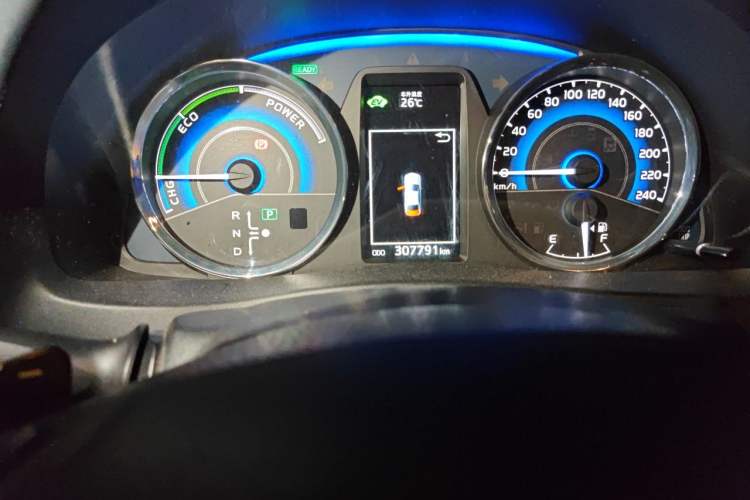 Used Toyota Corolla 2017 Revised Dual-Engine 1.8L E-CVT Leading Edition Odometer Close Up