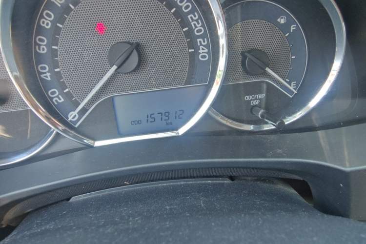 Used Toyota Corolla 2017 1.6L CVT GL Odometer Close Up