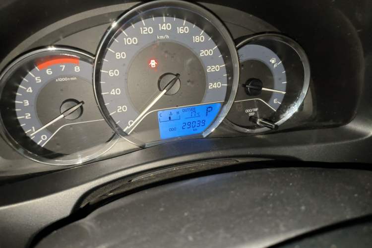 Used Toyota Corolla 2017 Revised Version 1.2T S-CVT GL Odometer Close Up