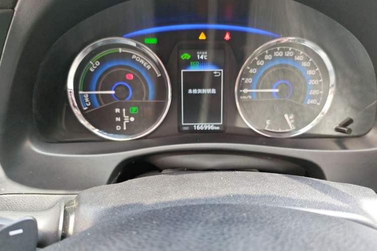 Used Toyota Corolla 2017 Revised Dual-Engine 1.8L E-CVT Leading Edition Odometer Close Up