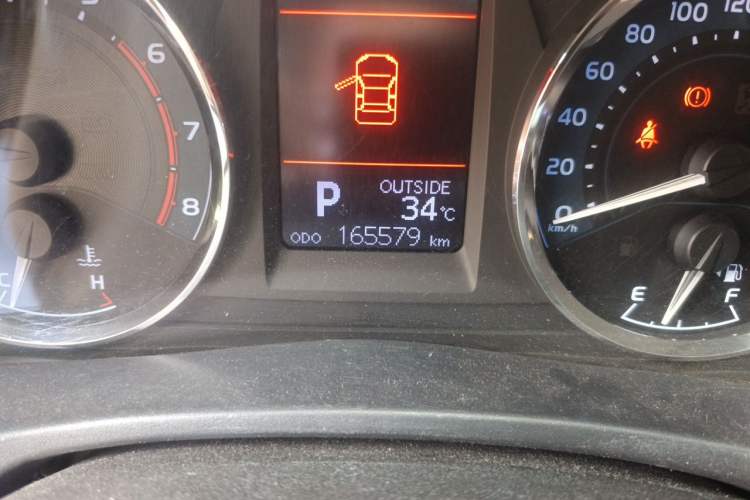 Used Toyota Corolla 2017 Revised Version 1.2T S-CVT GL-i Odometer Close Up