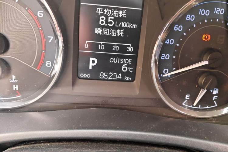 Used Toyota Corolla 2017 Revised Version 1.2T S-CVT GL-i Odometer Close Up
