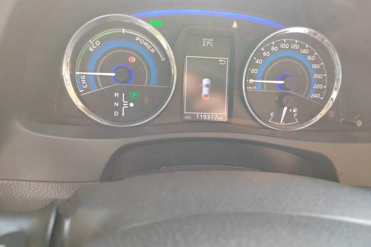 Used Toyota Corolla 2017 Revised Dual-Engine 1.8L E-CVT Elite Edition Odometer Close Up
