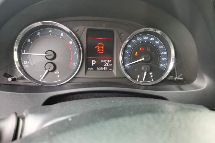 Used Toyota Corolla 2017 Revised Version 1.2T S-CVT GL-i Odometer Close Up