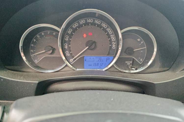 Used Toyota Corolla 2017 1.6L CVT GL Odometer Close Up
