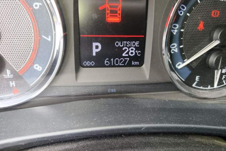 Used Toyota Corolla 2017 1.2T CVT GL-i Odometer Close Up