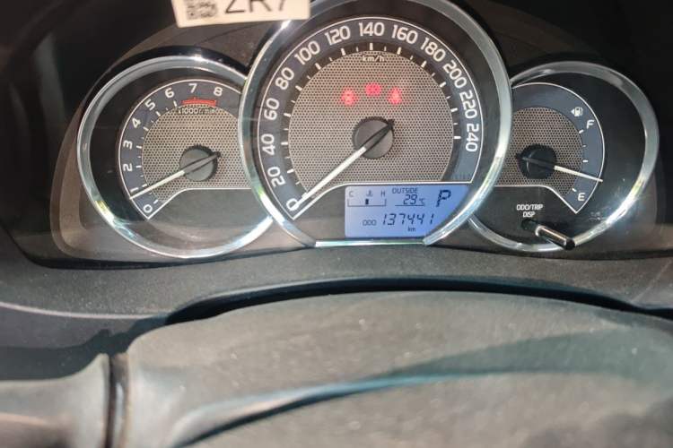 Used Toyota Corolla 2017 1.6L CVT GL Odometer Close Up