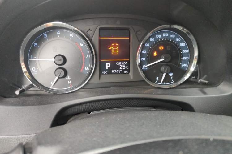 Used Toyota Corolla 2017 Revised Version 1.2T S-CVT GL-i Odometer Close Up