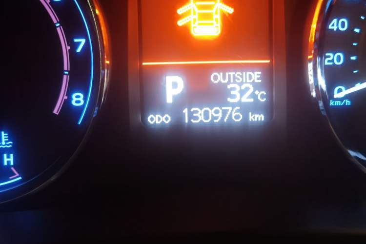 Used Toyota Corolla 2017 Revised Version 1.2T S-CVT GL-i Odometer Close Up
