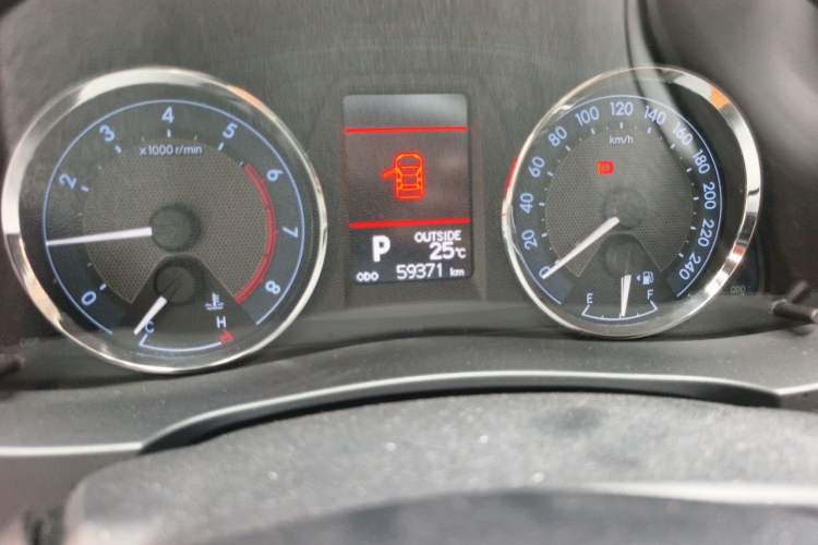 Used Toyota Corolla 2017 1.2T CVT GL-i Odometer Close Up
