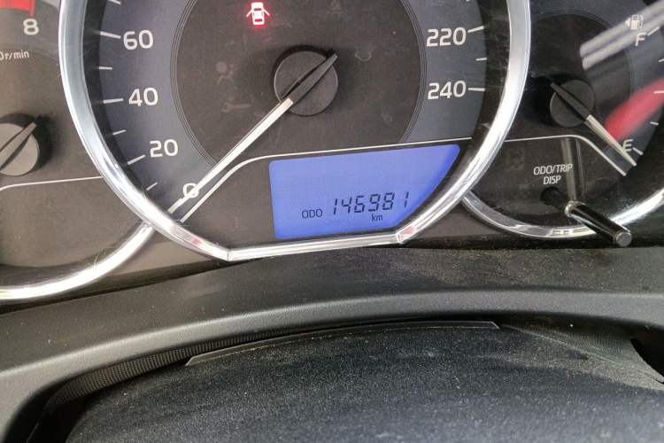 Used Toyota Corolla 2017 1.2T CVT GL Odometer Close Up
