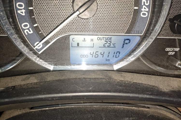 Used Toyota Corolla 2017 Revised Version 1.6L S-CVT GL Odometer Close Up