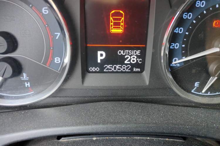 Used Toyota Corolla 2017 Revised Version 1.2T S-CVT GL-i Odometer Close Up
