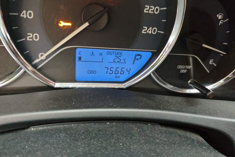 Used Toyota Corolla 2017 Revised Version 1.2T S-CVT GL Odometer Close Up