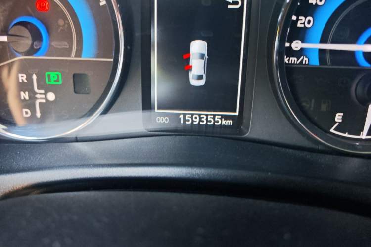 Used Toyota Corolla 2017 Revised Dual-Engine 1.8L E-CVT Elite Edition Odometer Close Up
