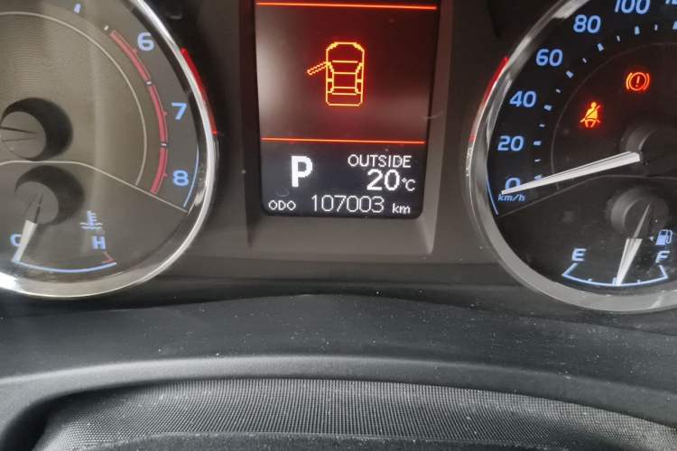 Used Toyota Corolla 2017 Revised Version 1.2T S-CVT GL-i Odometer Close Up