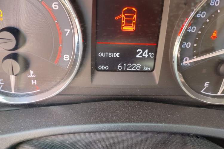Used Toyota Corolla 2017 1.2T Manual GL-i Special Edition with Leather Odometer Close Up