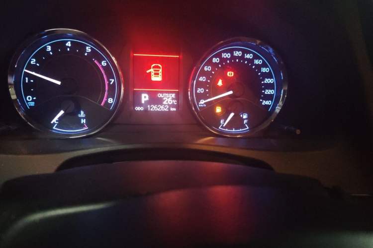 Used Toyota Corolla 2017 Revised Version 1.2T S-CVT GL-i Odometer Close Up