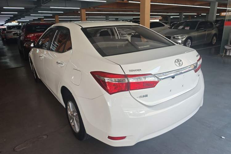 Used Toyota Corolla 2017 1.6L CVT GL Rear Left 45 Deg