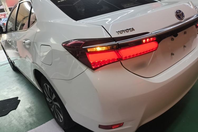 Used Toyota Corolla 2017 Revised Dual-Engine 1.8L E-CVT Leading Edition Rear Left 45 Deg