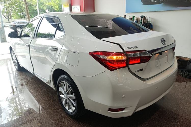 Used Toyota Corolla 2017 1.2T CVT GL-i Leather Edition Rear Left 45 Deg