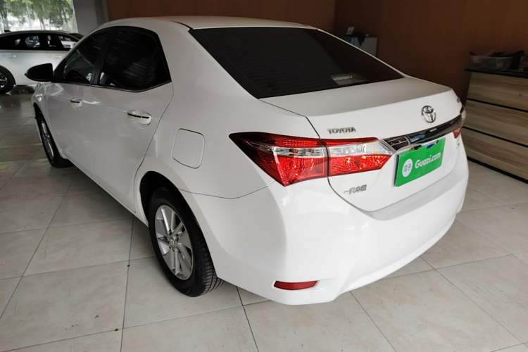 Used Toyota Corolla 2017 1.6L CVT GL Rear Left 45 Deg