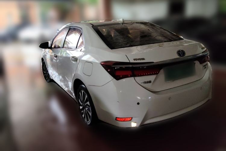 Used Toyota Corolla 2017 Revised Dual-Engine 1.8L E-CVT Leading Edition Rear Left 45 Deg