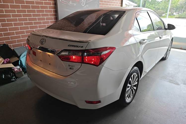 Used Toyota Corolla 2017 Revised Version 1.2T S-CVT GL-i Rear Right 45 Deg