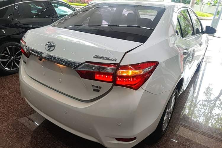 Used Toyota Corolla 2017 1.2T CVT GL-i Leather Edition Rear Right 45 Deg
