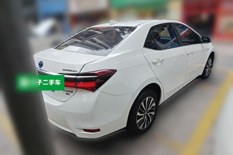 Used Toyota Corolla 2017 Revised Dual-Engine 1.8L E-CVT Leading Edition Rear Right 45 Deg