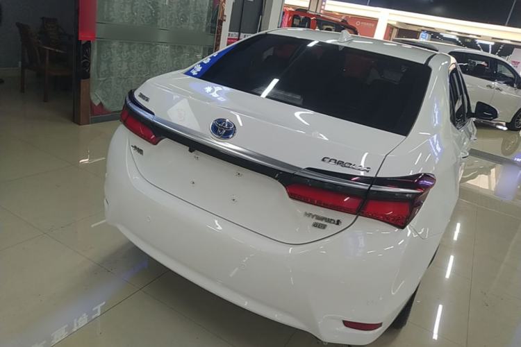 Used Toyota Corolla 2017 Revised Dual-Engine 1.8L E-CVT Leading Edition Rear Right 45 Deg