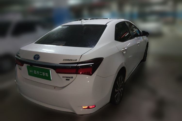 Used Toyota Corolla 2017 Revised Dual-Engine 1.8L E-CVT Leading Edition Rear Right 45 Deg